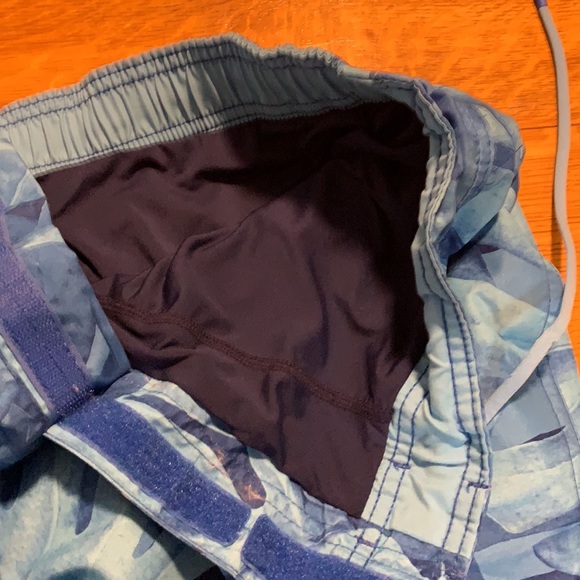 Men’s Speedo Swim Trunks - Picture 5 of 10